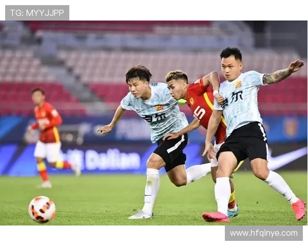世界第八豪阵疯狂25脚射空门五亿阵容无力阻挡黑马12分强势领跑